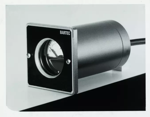 Control, Regulating and Display Devices